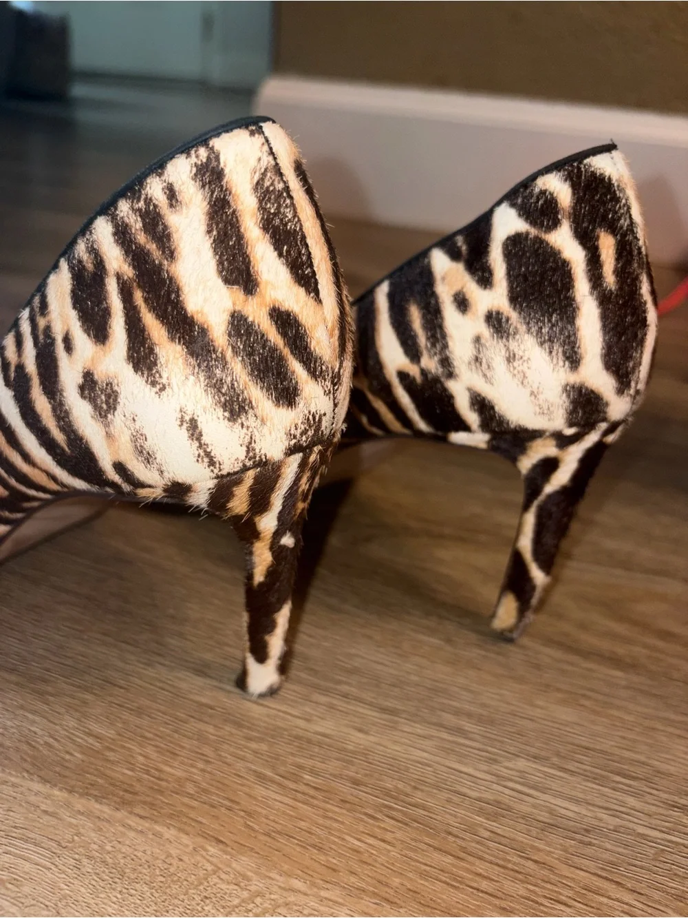 Ann Taylor Leopard-Print Pointed Toe Pumps in Brown and Black